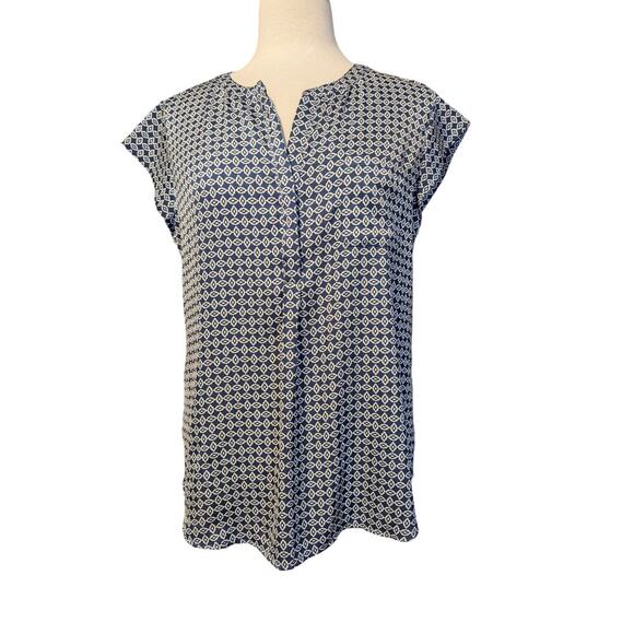 Liz Claiborne Women's Medium Blue Cap Sleeve Blouse Single Pocket Double Button - Picture 1 of 7